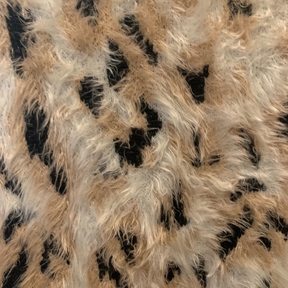 Mink Pink cozy cardigan sweater. - Picture 5 of 5